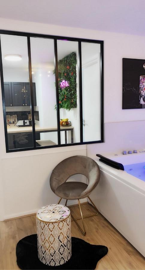 L'AppartE Black Superbe Appartement Pop ! Безансон Экстерьер фото